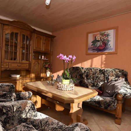 Spacious Apartment In Brusow With Garden Kröpelin Eksteriør bilde