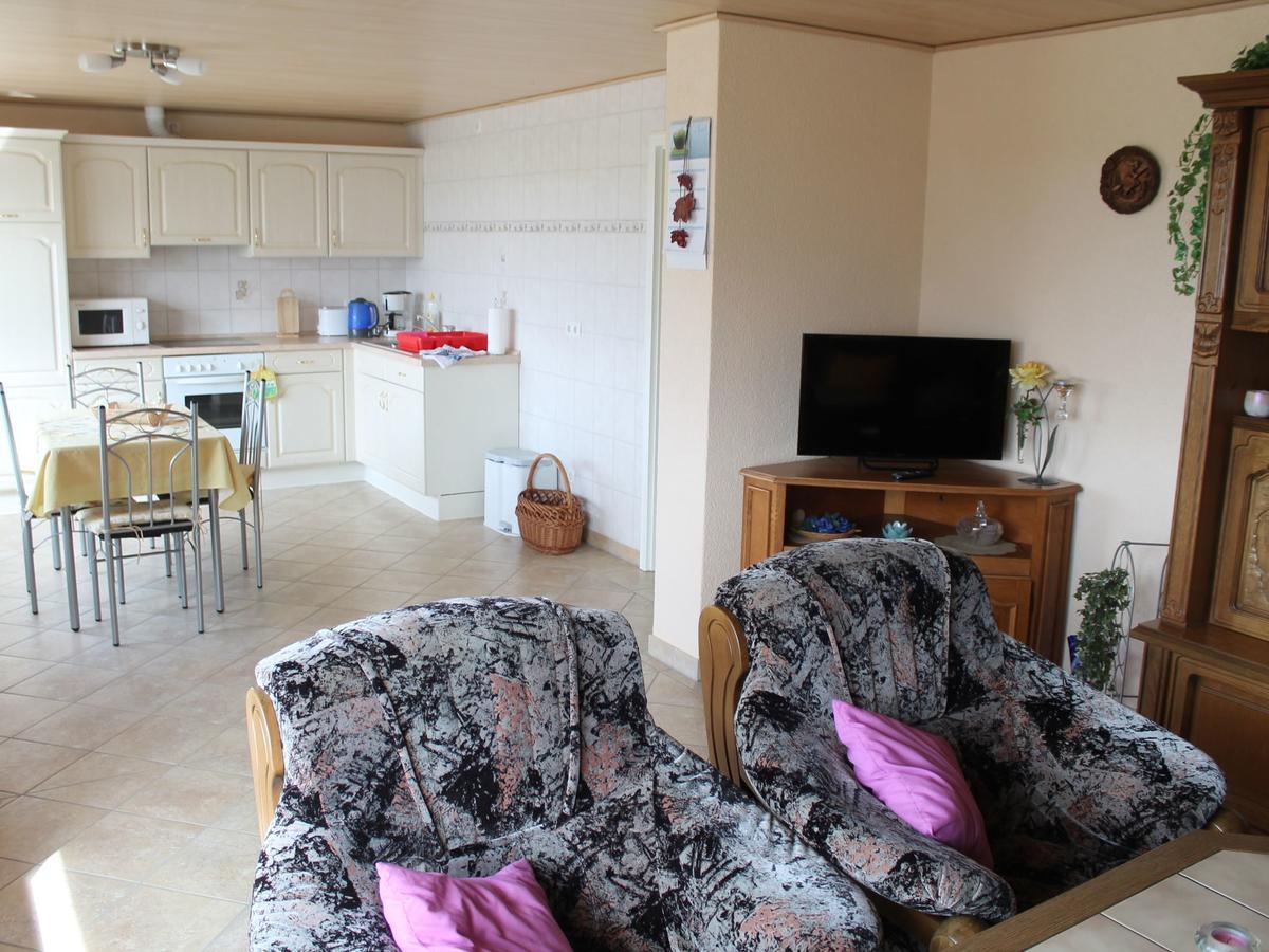 Spacious Apartment In Brusow With Garden Kröpelin Eksteriør bilde